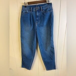 Bandolino Straight Leg Jeans 8